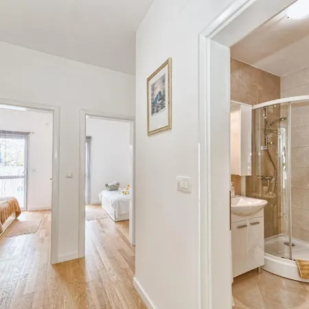 Ferienhaus In Privlaka Mit Privatem Pool Сasa de vacaciones