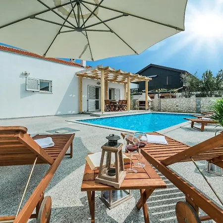 Ferienhaus In Privlaka Mit Privatem Pool * Privlaka (Zadar)