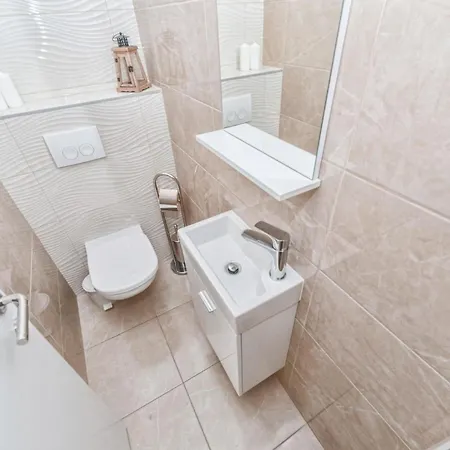 Ferienhaus In Privlaka Mit Privatem Pool Сasa de vacaciones *