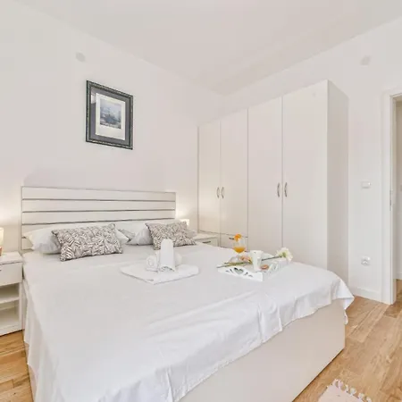 Сasa de vacaciones Ferienhaus In Privlaka Mit Privatem Pool *