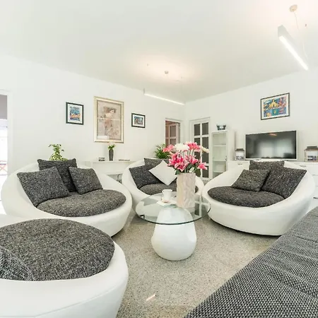 Ferienhaus In Privlaka Mit Privatem Pool *